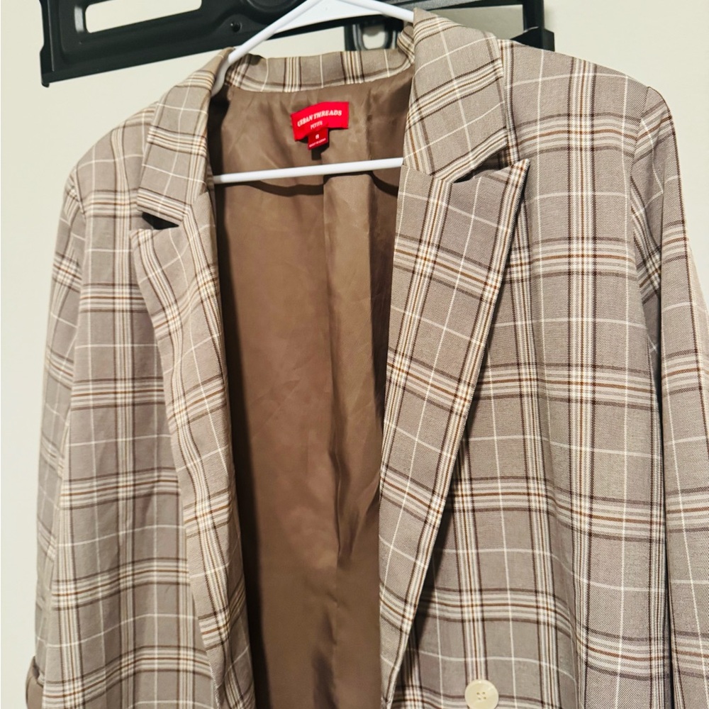 Chic Plaid Blazer in Beige - Picture 6 of 10